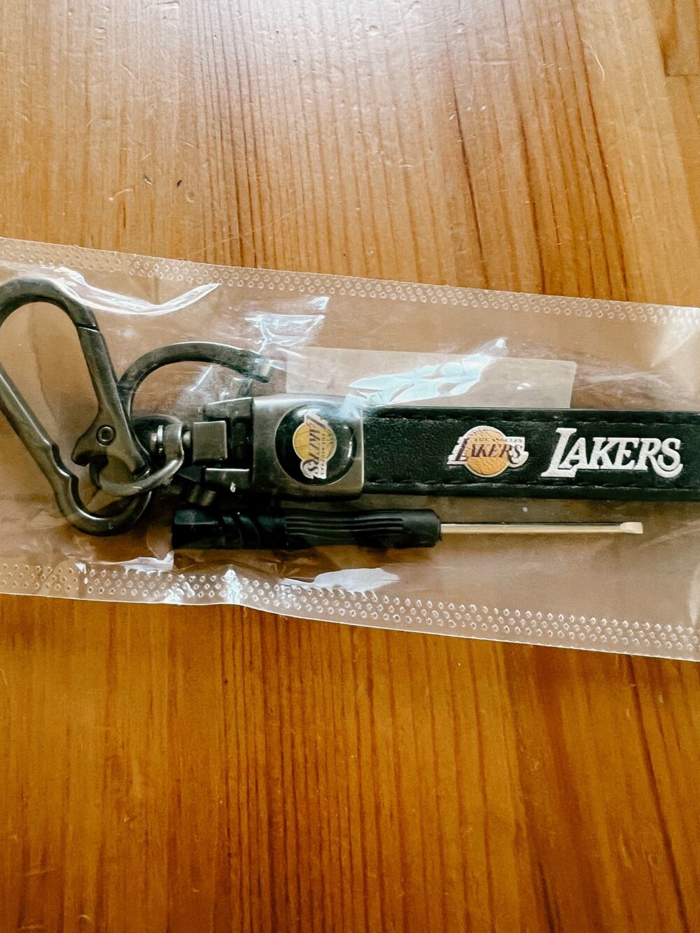 LA Lakers 6" Keychain with Horseshoe Split Ring Mount for Key Fob